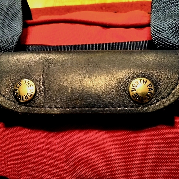 The North Face Base Camp duffle bag sz. L - Picture 13 of 15